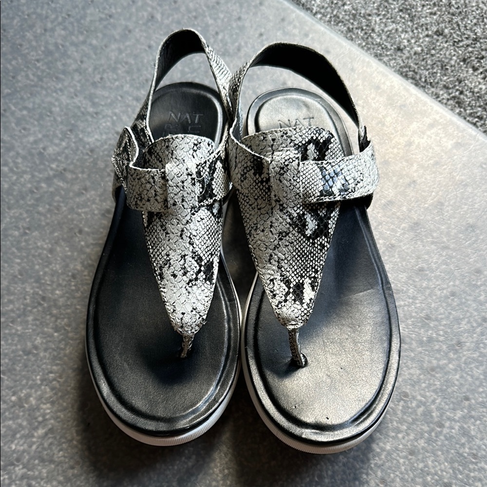 Naturalizer sandals